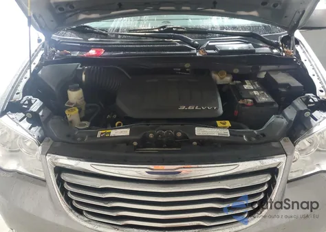 2013 Chrysler Town & Country Touring из США, поврежденный, VIN 2C4RC1BG7DR603859